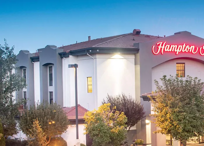 Hampton 3*
