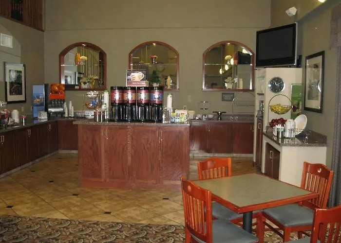 Hotel Hampton 3*